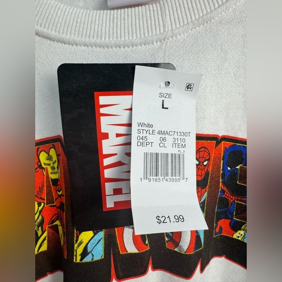 Marvel NWT Sweatshirt Unisex Size Large White Capt America Hulk MSRP $22 Comics - Picture 4 of 6